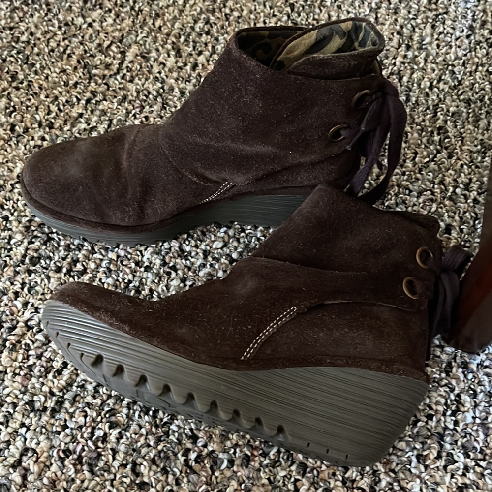 Fly London. Booties sz 38